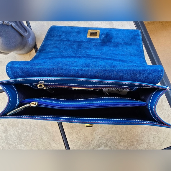 Arcadia Laila Blue Patent Leather Chain Shoulder/Crossbody Bag - Picture 5 of 10